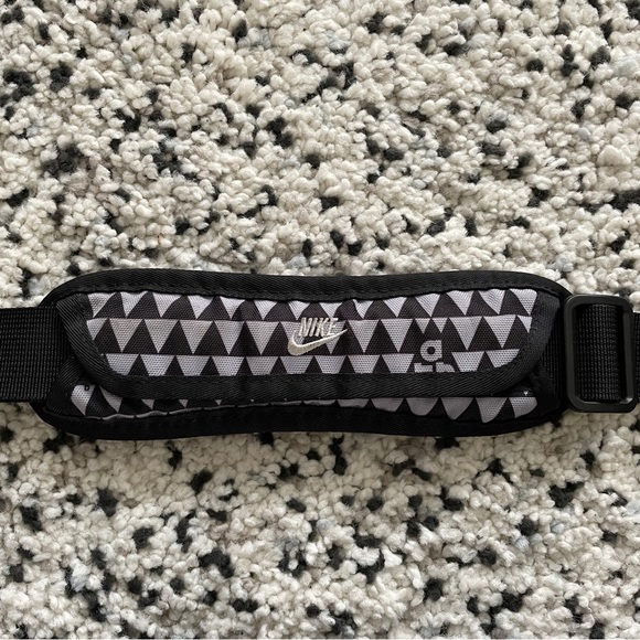 Nike Messenger Bag - Picture 4 of 9